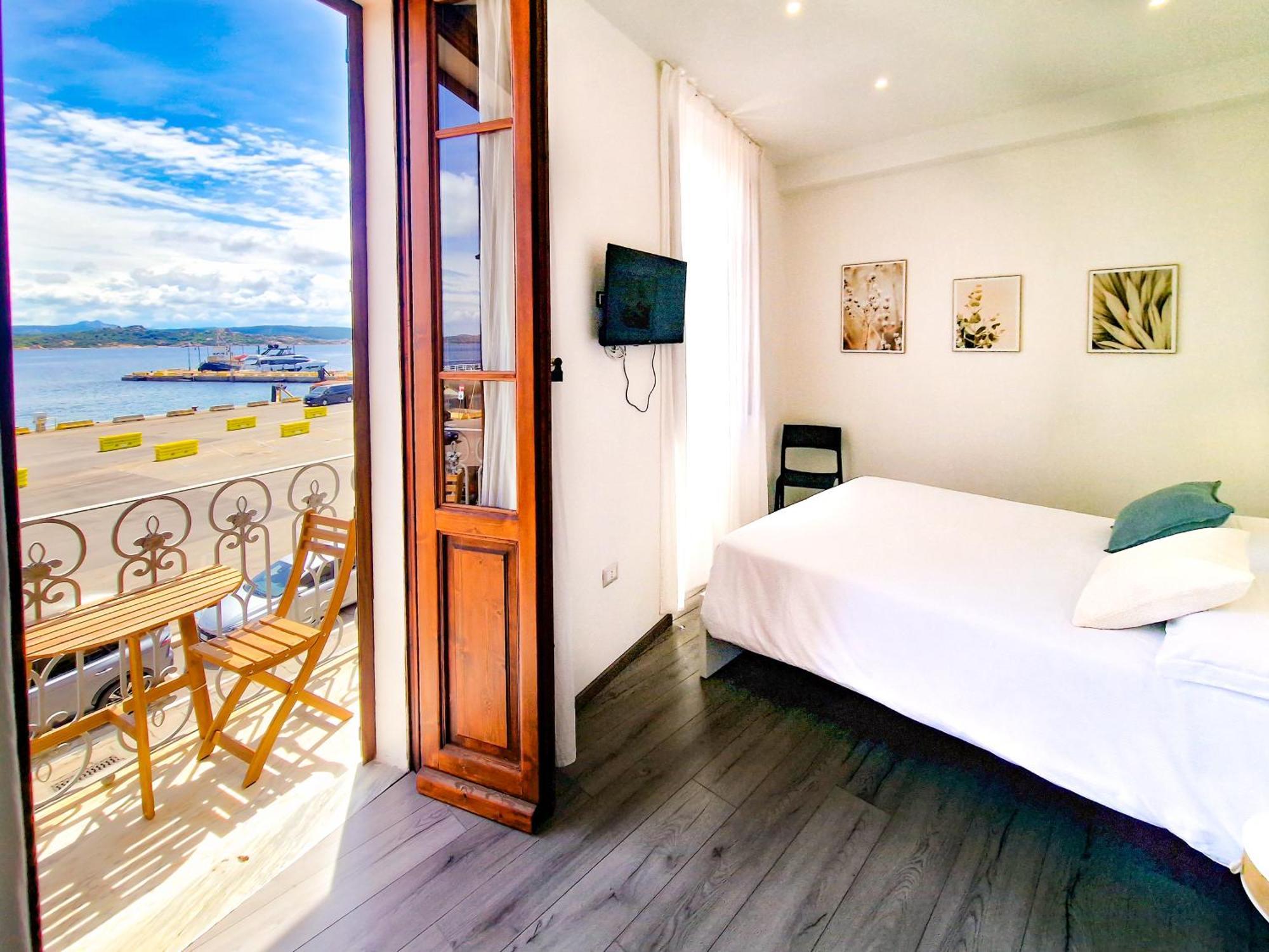 Il Caracolo Rooms La Maddalena  Bagian luar foto